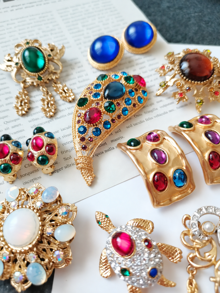 Heirloom Gem Brooch Mystery Box curated fashion jewelry assortment